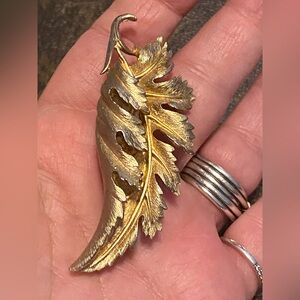 Vintage Coro textured leaf brooch MCM Retro 60’s
